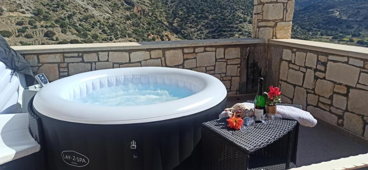 Elouthia With Sea View And Hot Tub Holiday home
